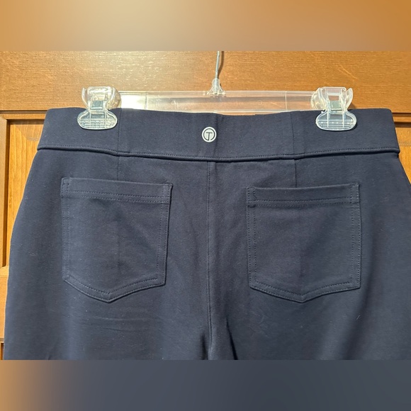 Never worn Yoga/activewear - Picture 2 of 5